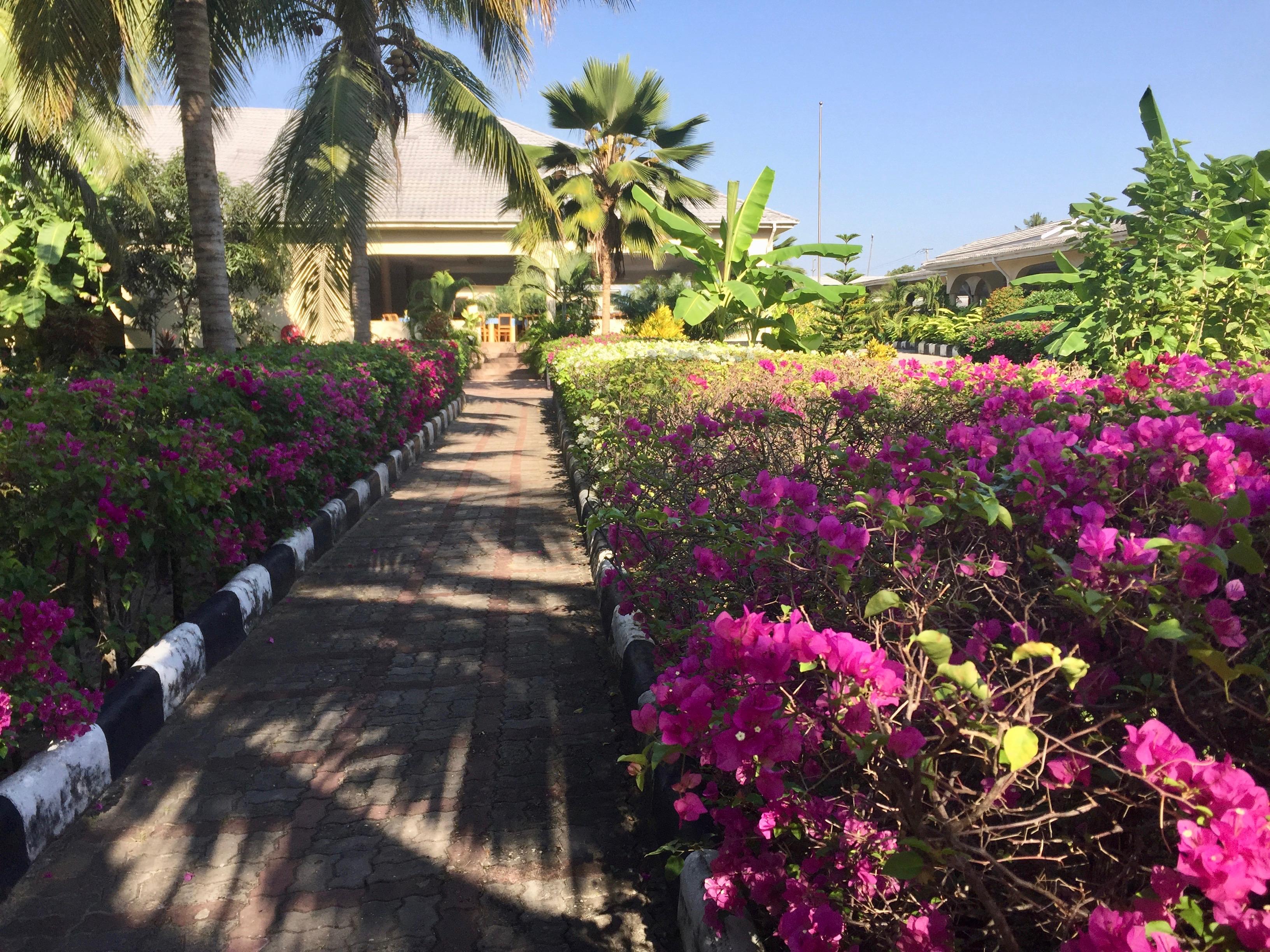 בגמויו Oceanic Bay Hotel & Resort מראה חיצוני תמונה