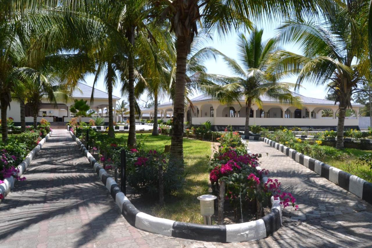 בגמויו Oceanic Bay Hotel & Resort מראה חיצוני תמונה